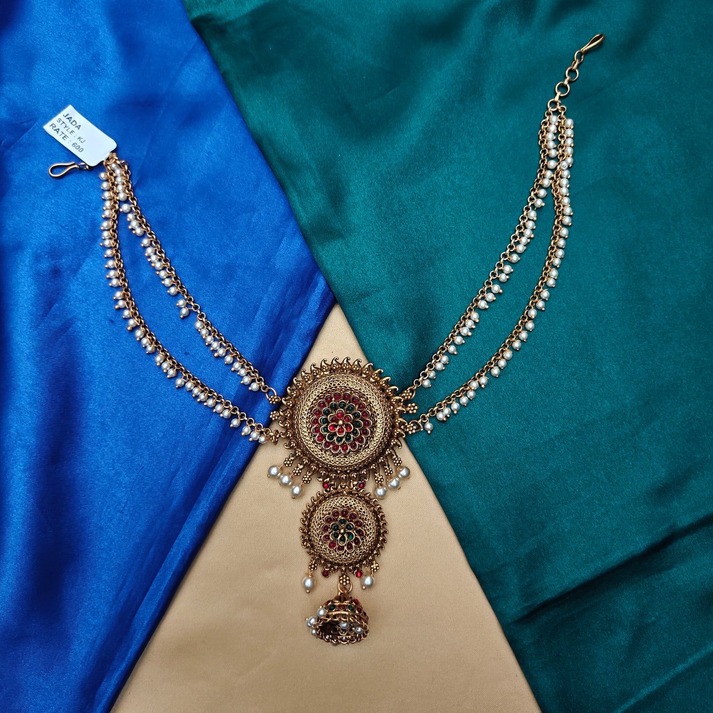 Beautiful Nakshi Short Jada With Side Matil