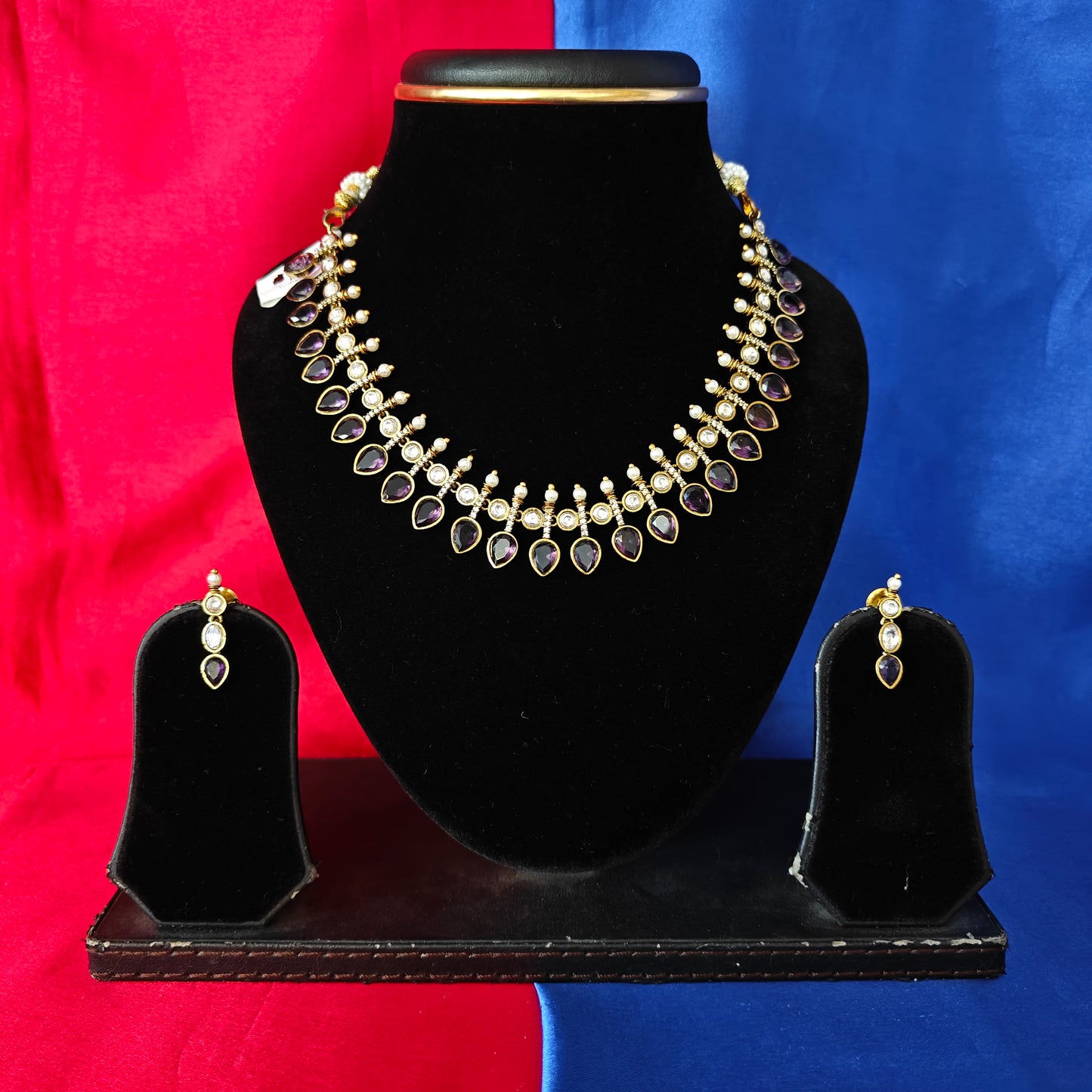 Beautiful Victorian Short Necklace In Purple Stone