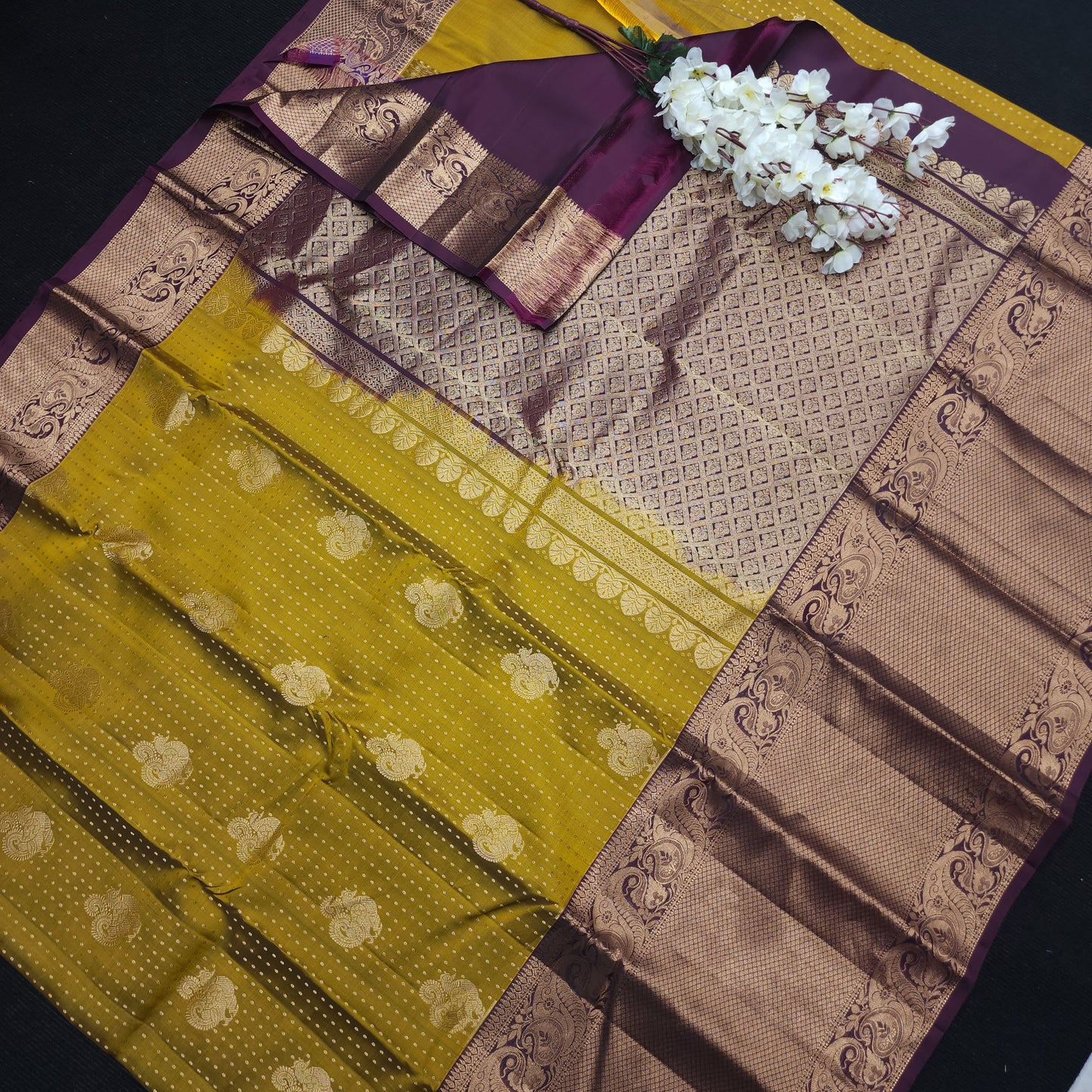 Kanchi Pattu Handloom Butta Light Weight Saree
