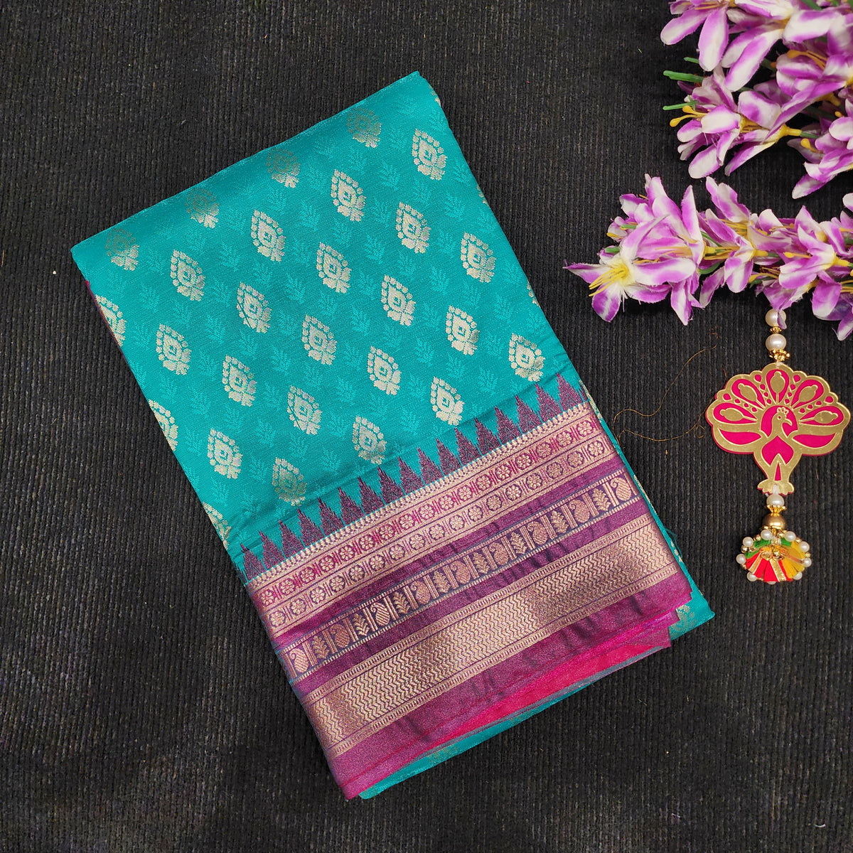 Visiri Kanchi Border Saree