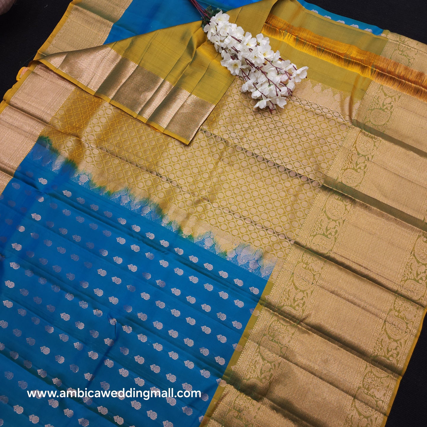 Kanchi Pattu Handloom Butta Light Weight Saree