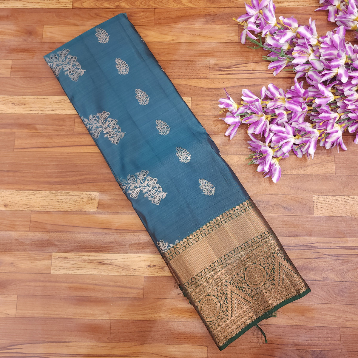 Semi Resham Kanchi Pattu Saree
