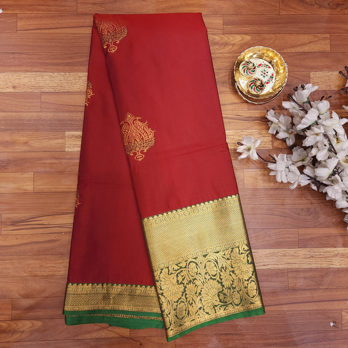 Resham Kanchi Butta Saree