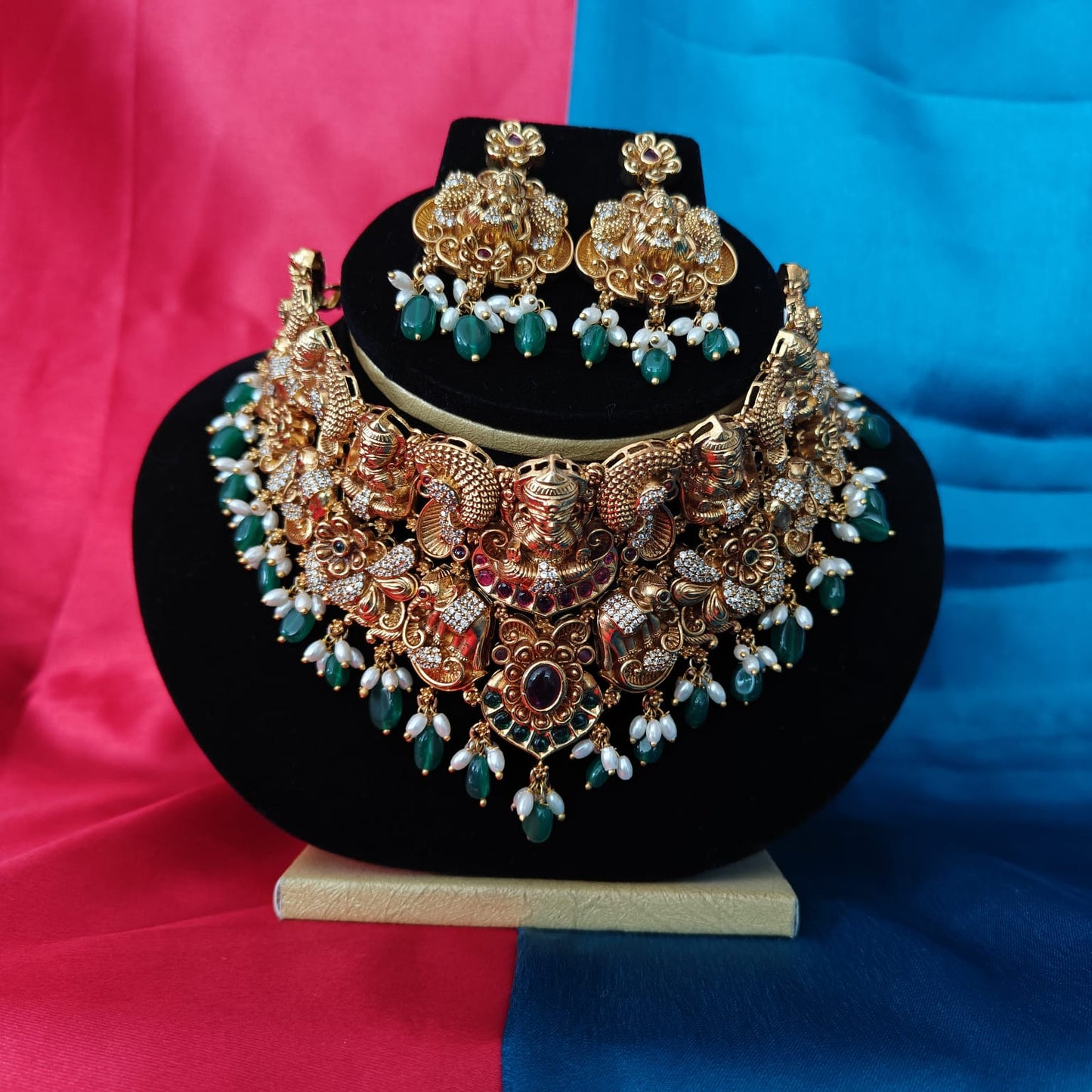 Beautiful Nakshi Choker With Laxmi Idol