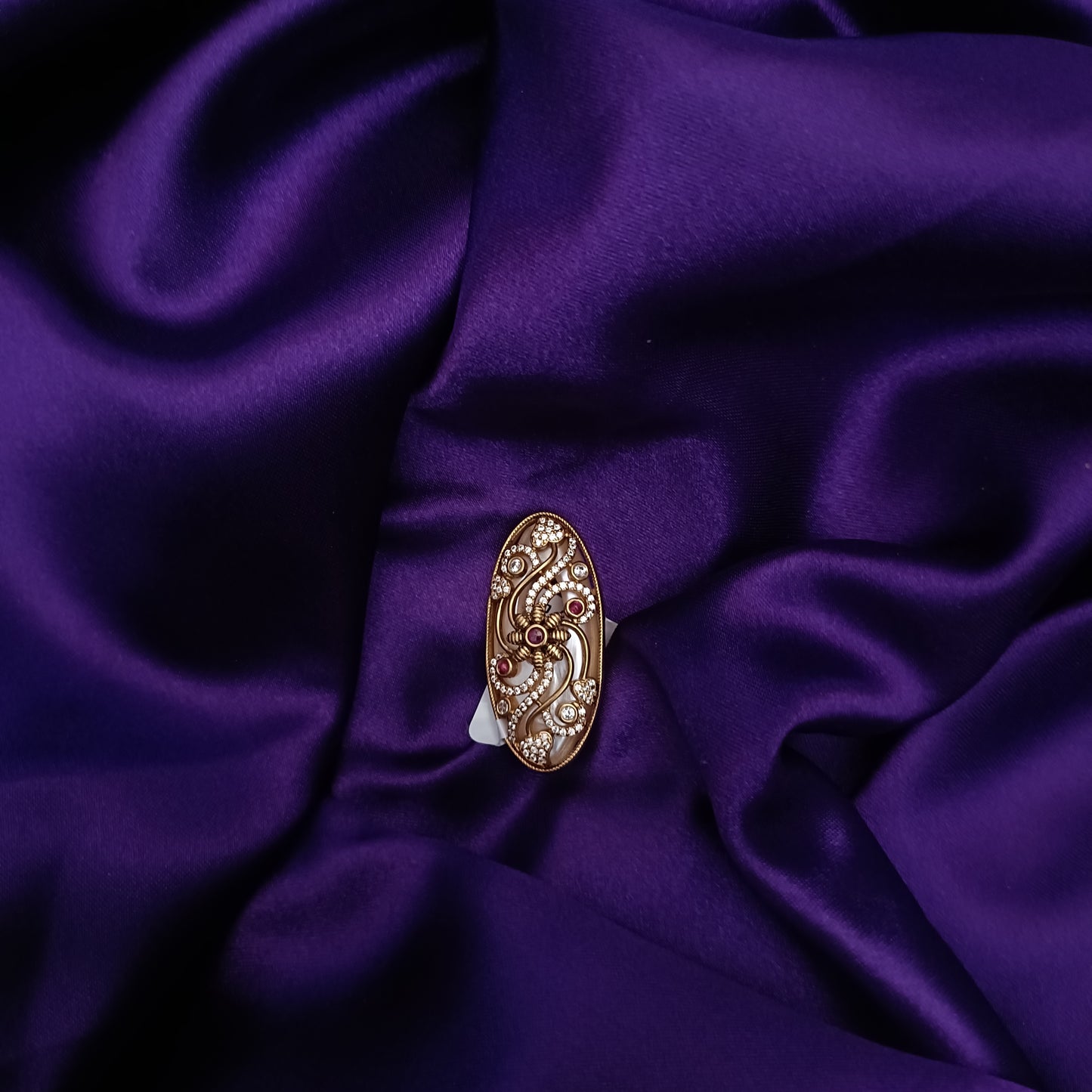 Fancy Saree pin - Ambica Wedding Mall
