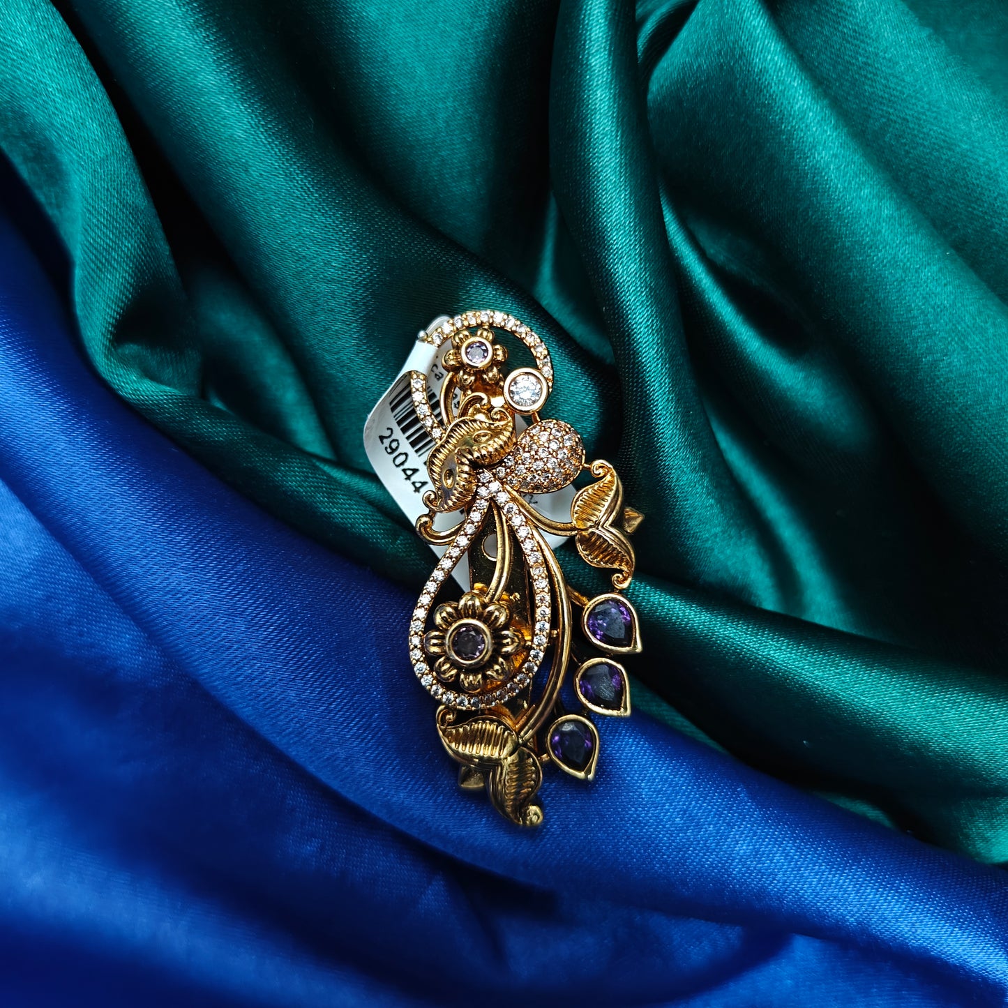 Beautiful Saree Pin In Purple Stone
