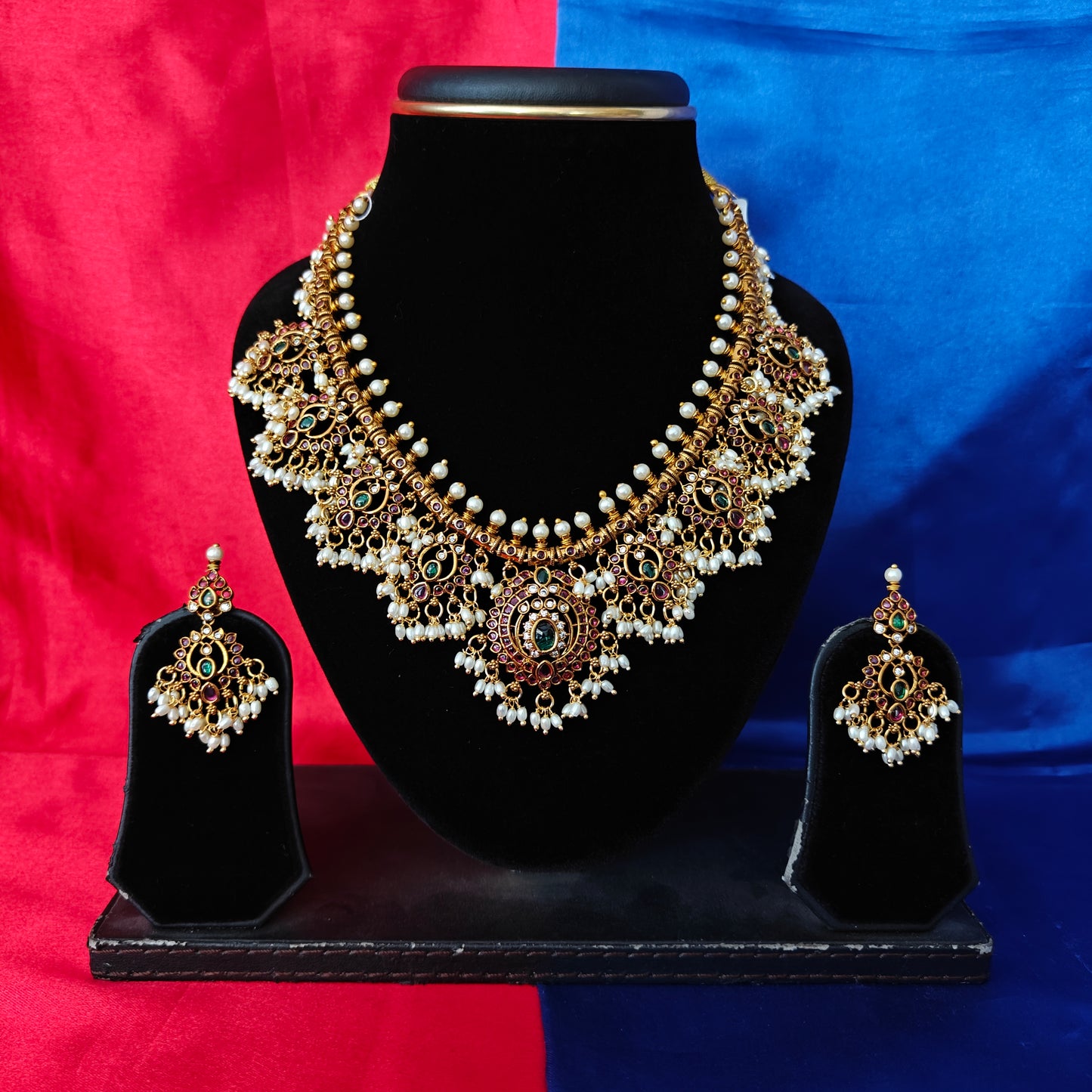 Beautiful Jadau Kundan Guttapusalu Short Necklace