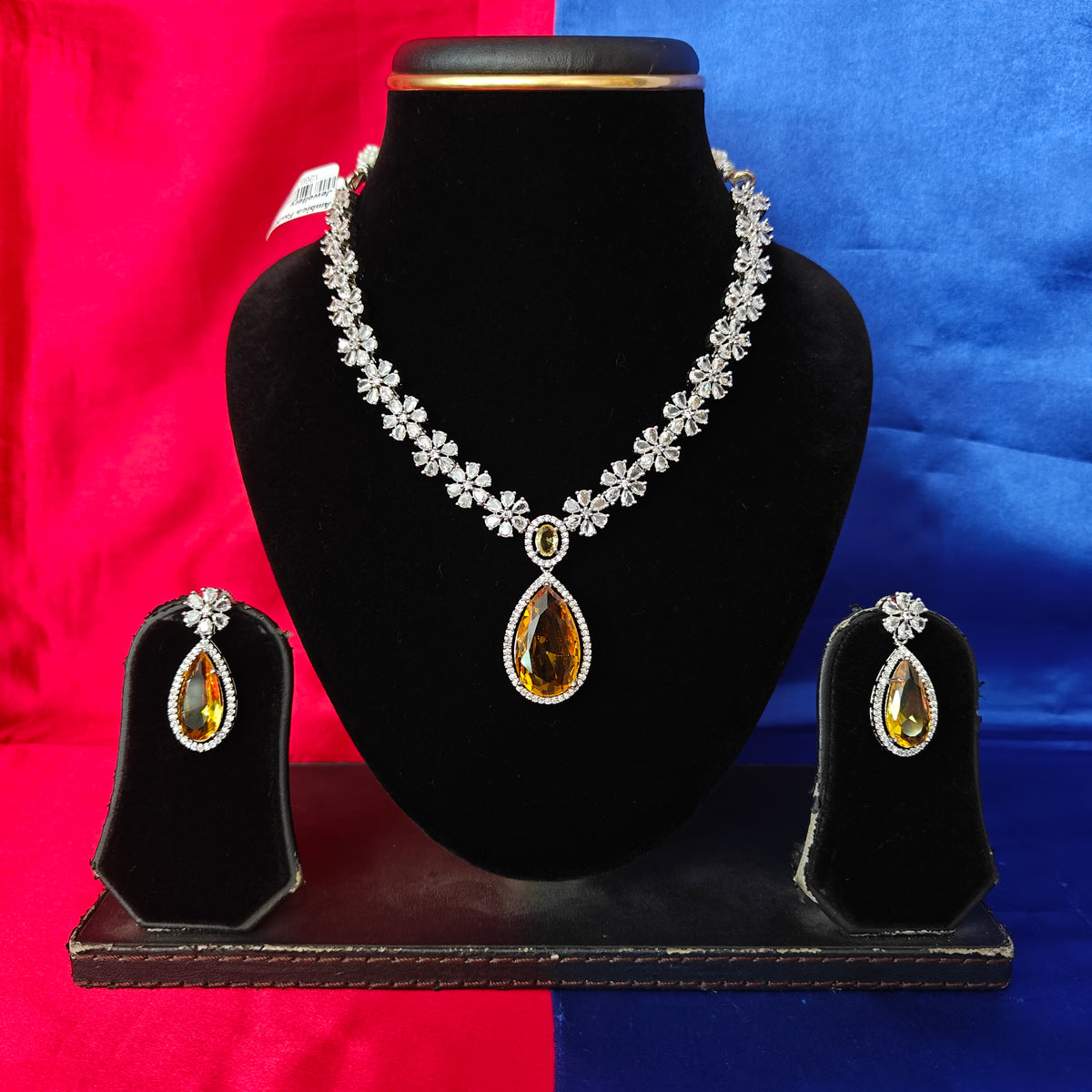 Elegant AD Short Necklace In Yellow Coloured Stone