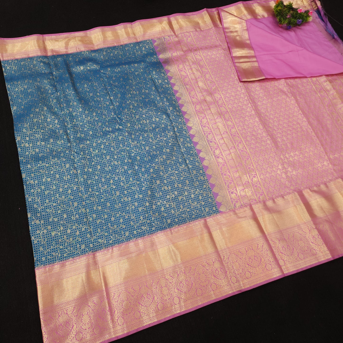 Resham Mix Kanchi Pattu checks Sarees