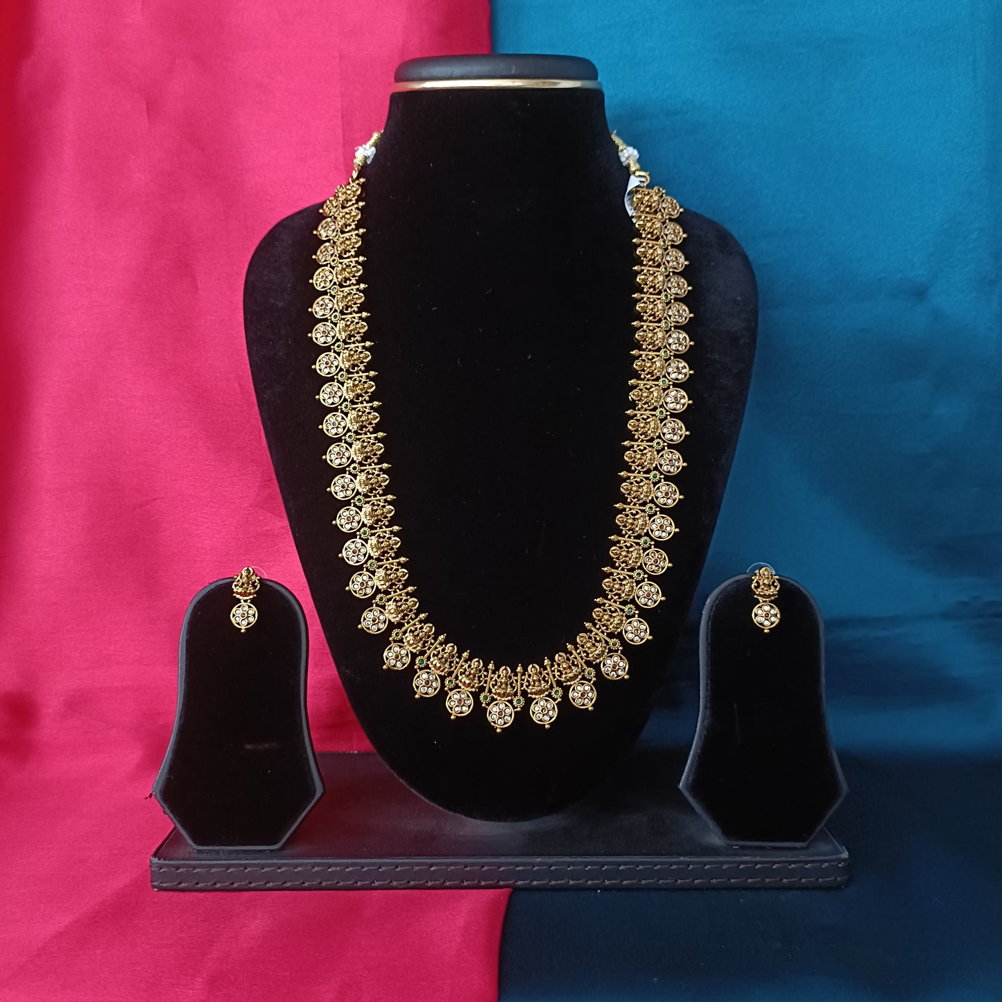 Beautiful Bottu Maala Long Necklace