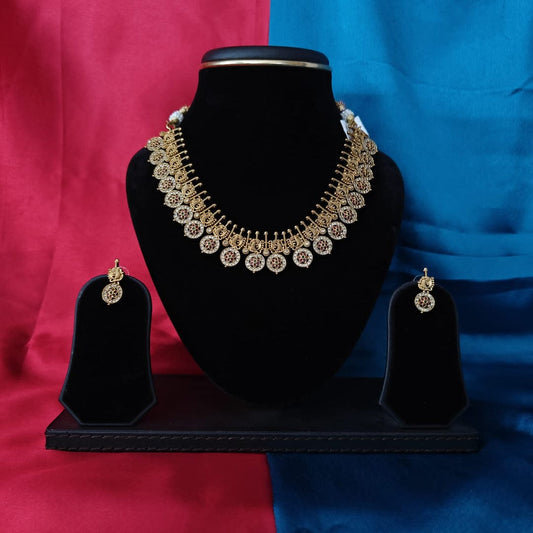 Beautiful Bottu Mala Short Necklace