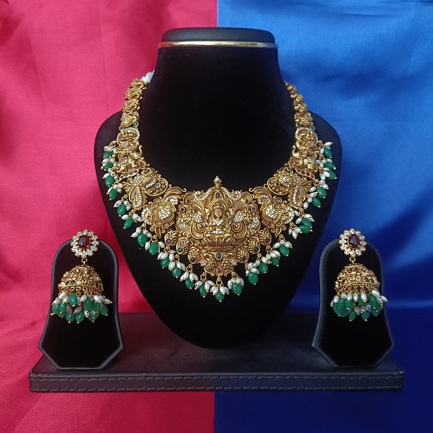 Beautiful Nakshi Bridal Short Necklace With Laxmi Idol