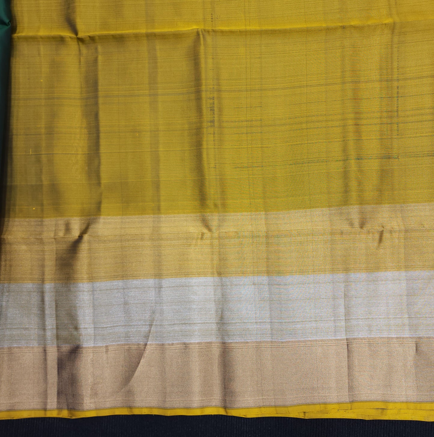 Handloom Kanchi Pattu Butta Light Weight Saree