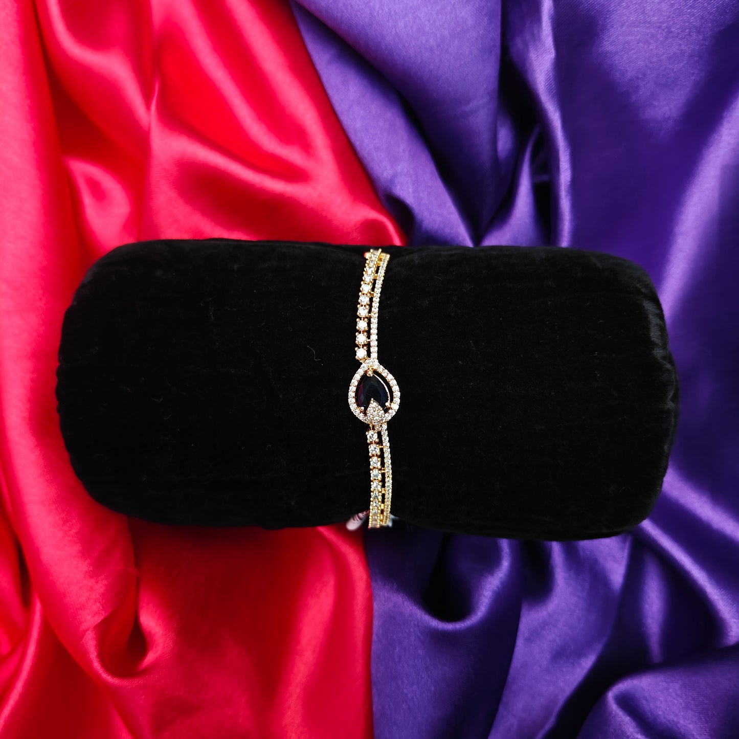 Beautiful Gold Bracelet In Navy Blue Stone