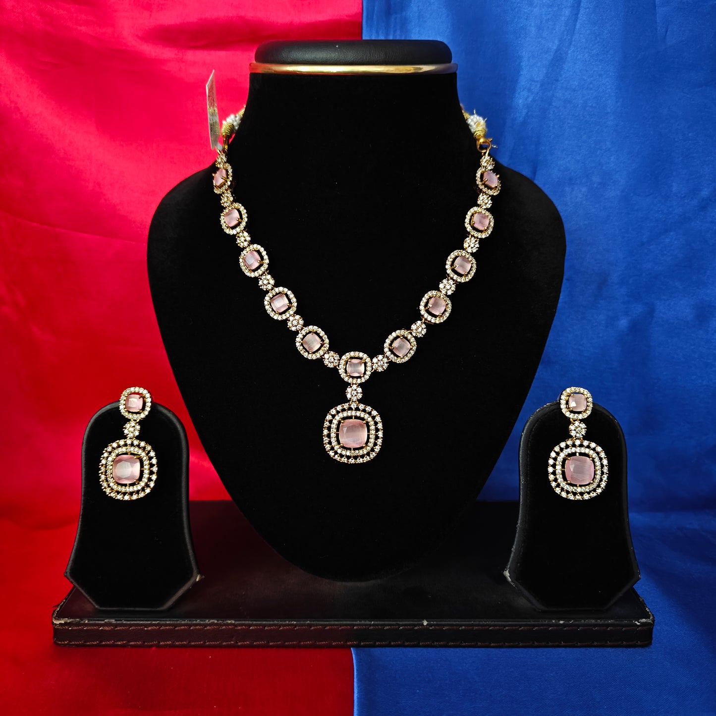 Beautiful Victorian Short Necklace In Baby Pink Stone