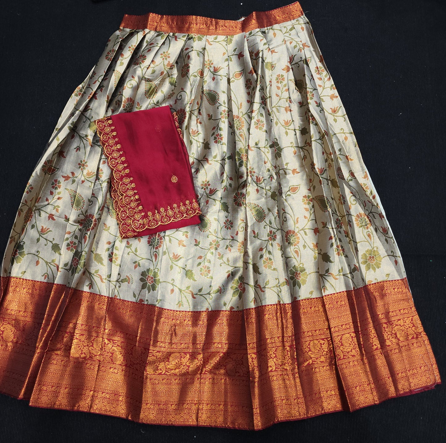 Traditional Half sarees π«π