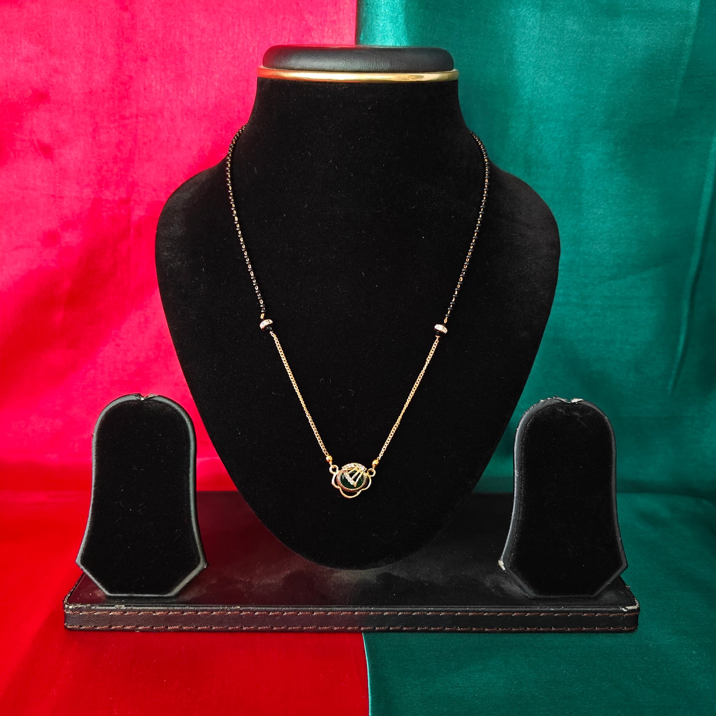 Beautiful Simple Black Beads Short In Green Stone