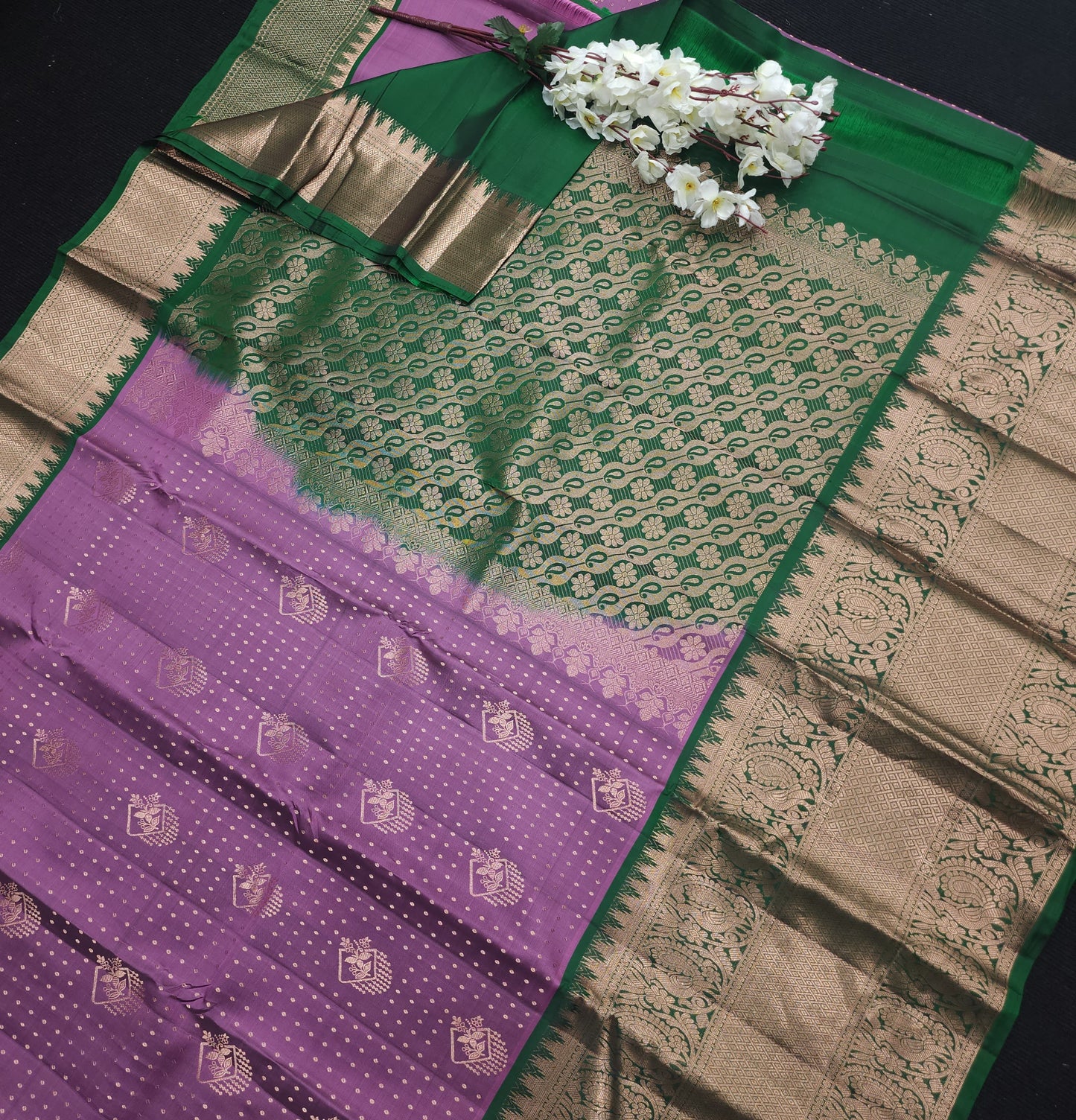 Kanchi Pattu Handloom Butta Light Weight Saree