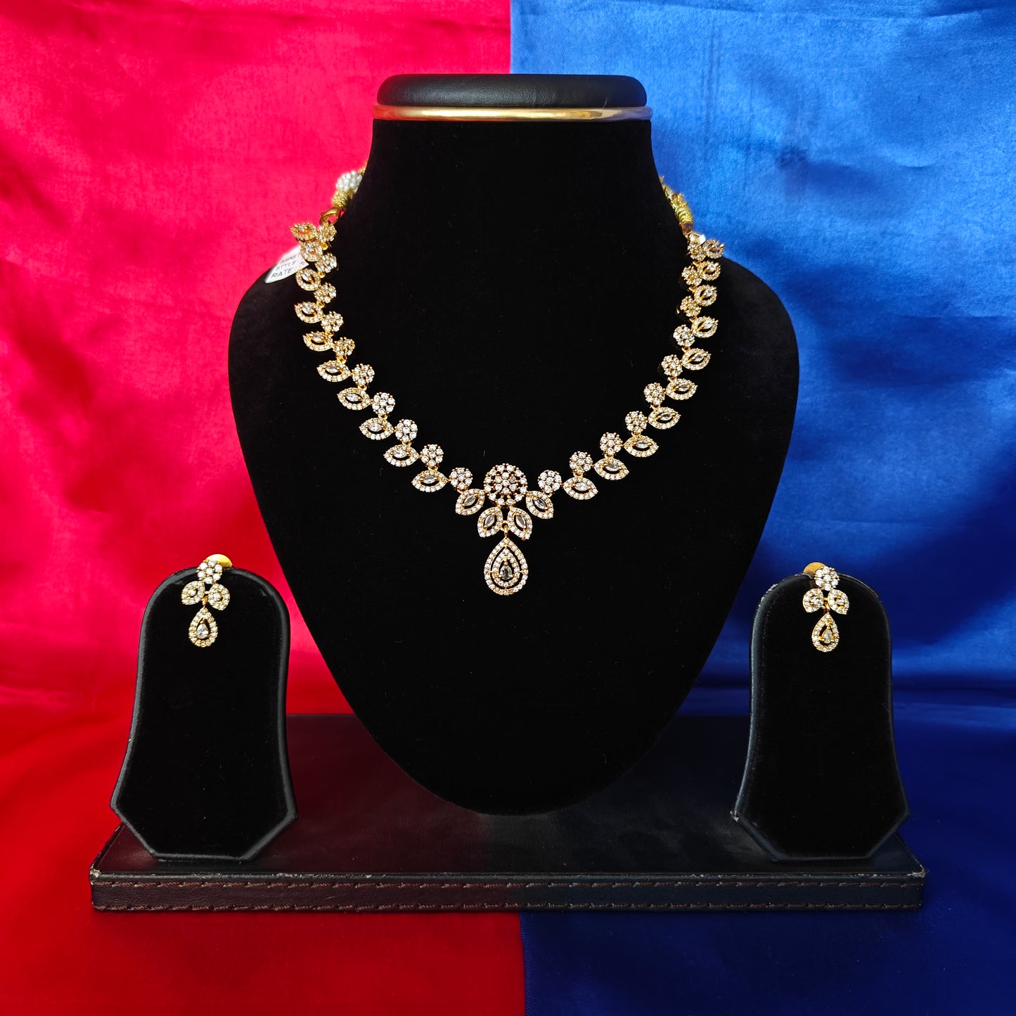 Beautiful Mini Haaram