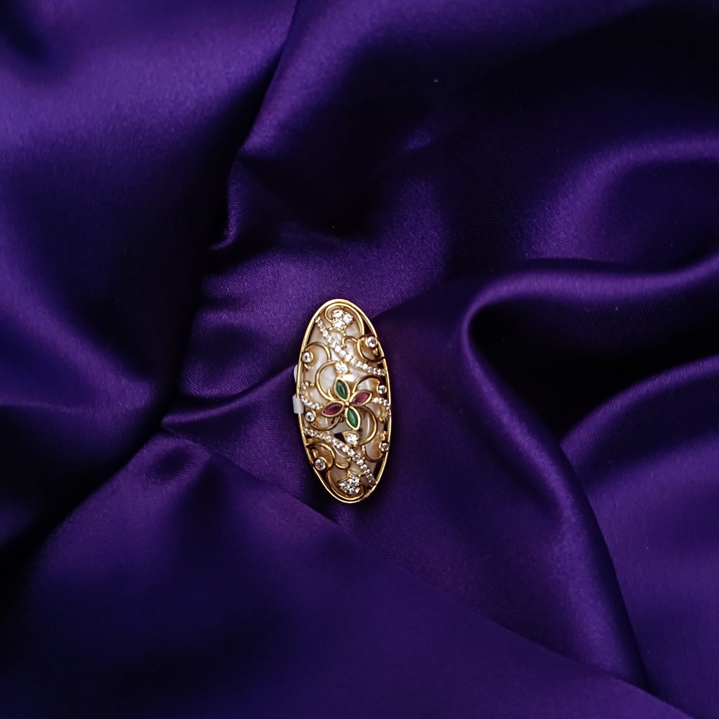 Fancy Saree pin - Ambica Wedding Mall