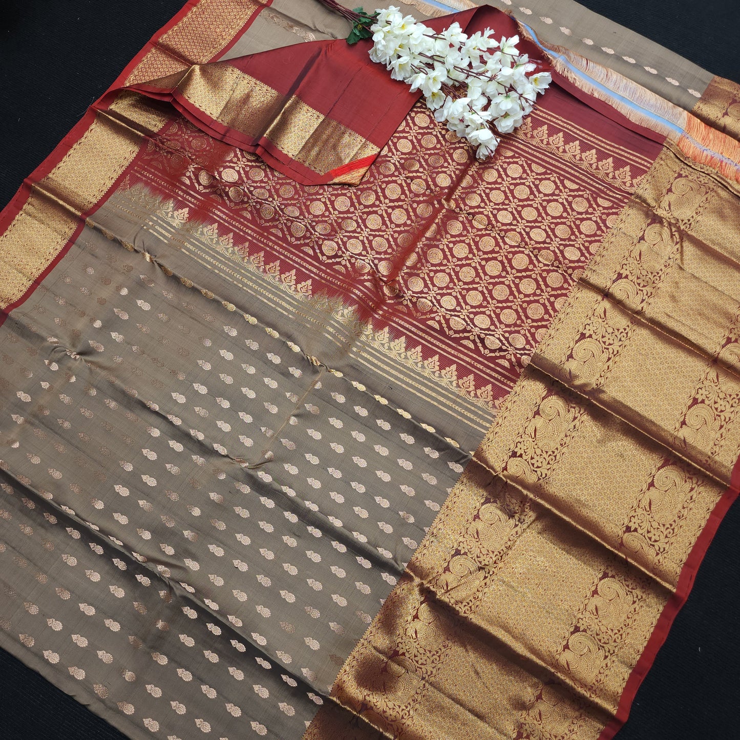 Kanchi Pattu Handloom Butta Light Weight Saree
