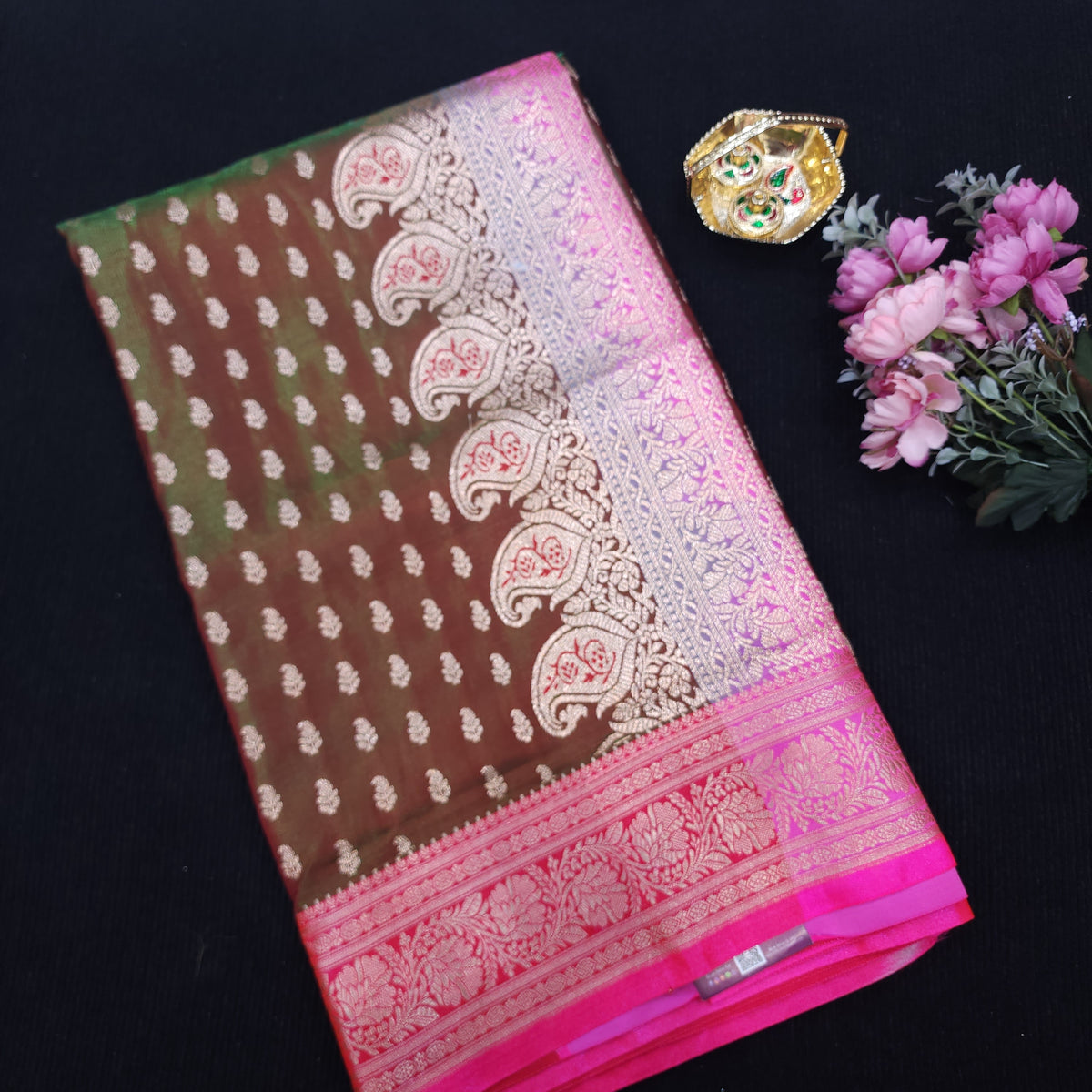 Trending Banaras Vintage saree