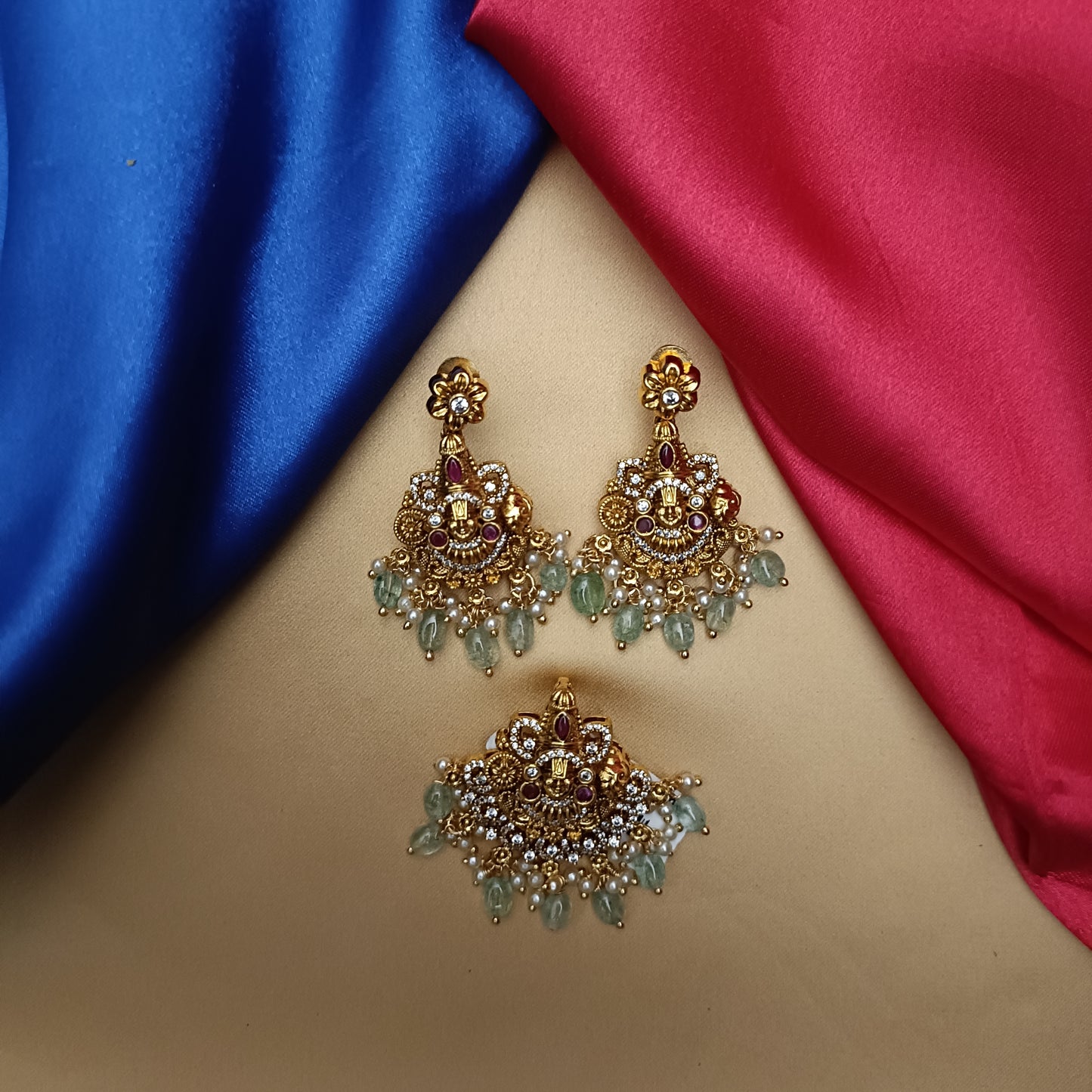 Beautiful Antique Finished Pendent With Earrings