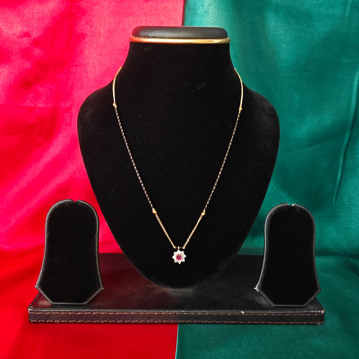 Beautiful Simple Black Beads Short In Ruby Stone