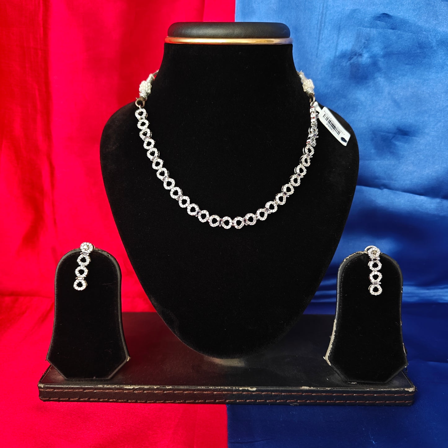 Beautiful Silver Short Necklace In Lavender Stone