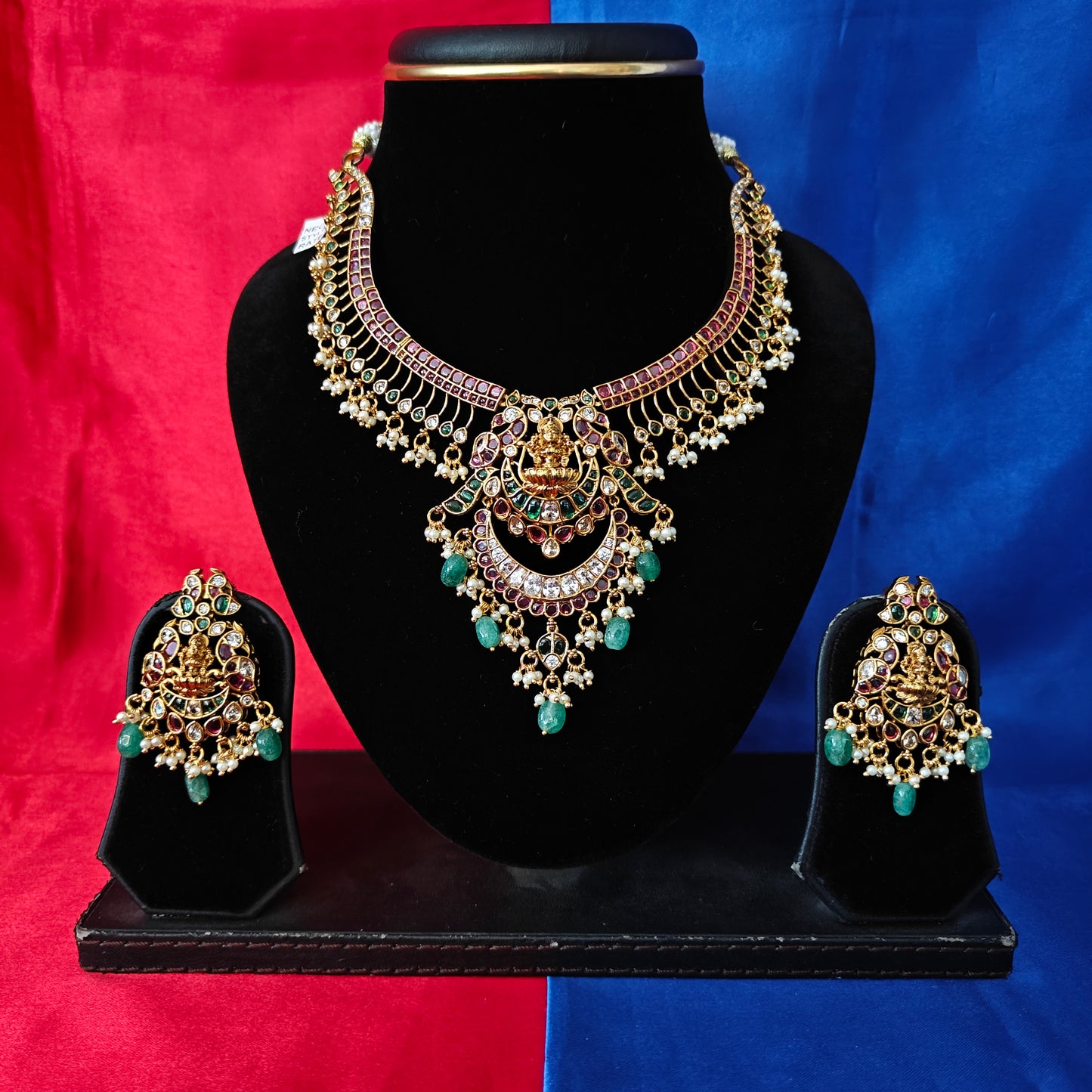Beautiful Jadau Kundan Kante Necklace With Laxmi Idol