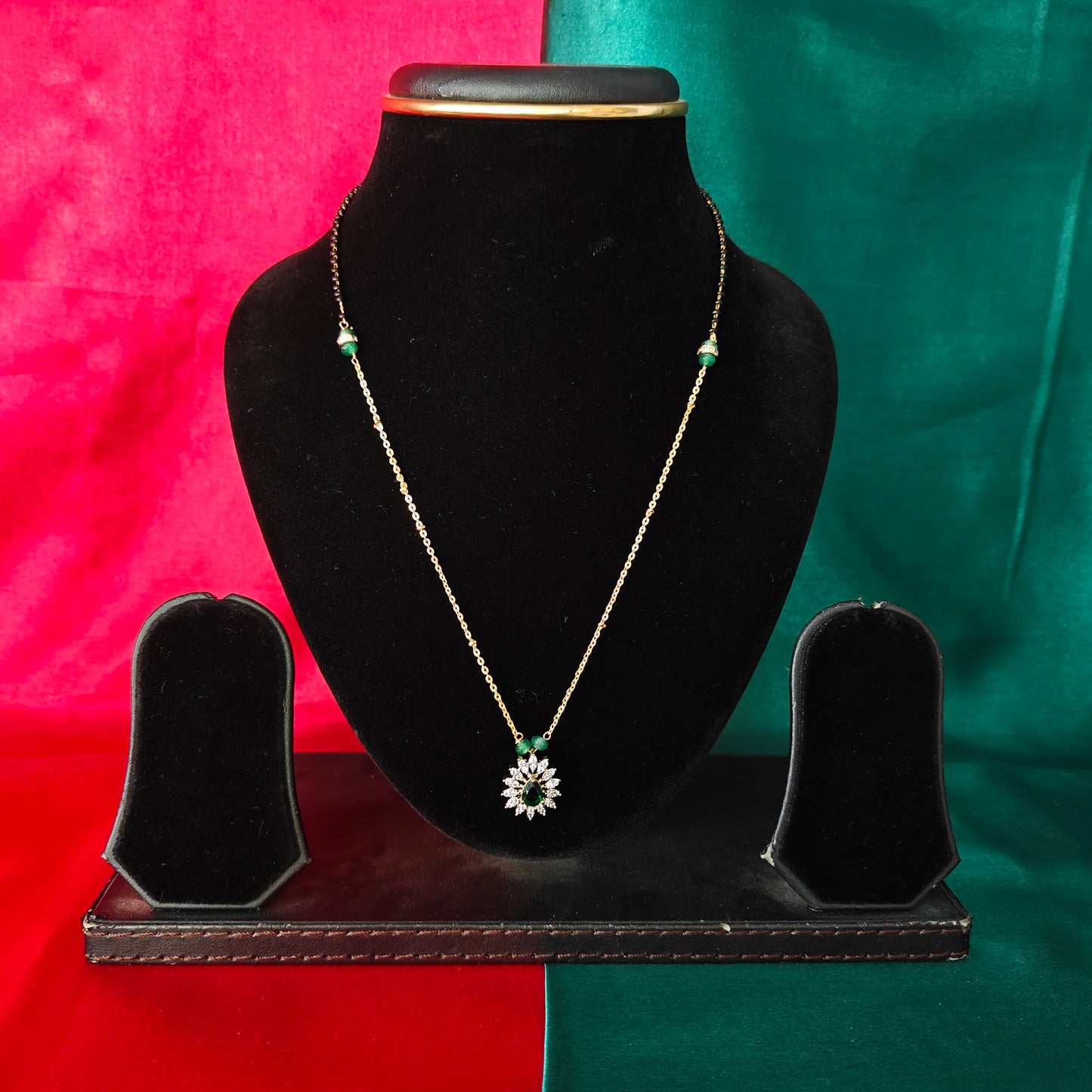 Beautiful Simple Black Beads Short In Green Stone