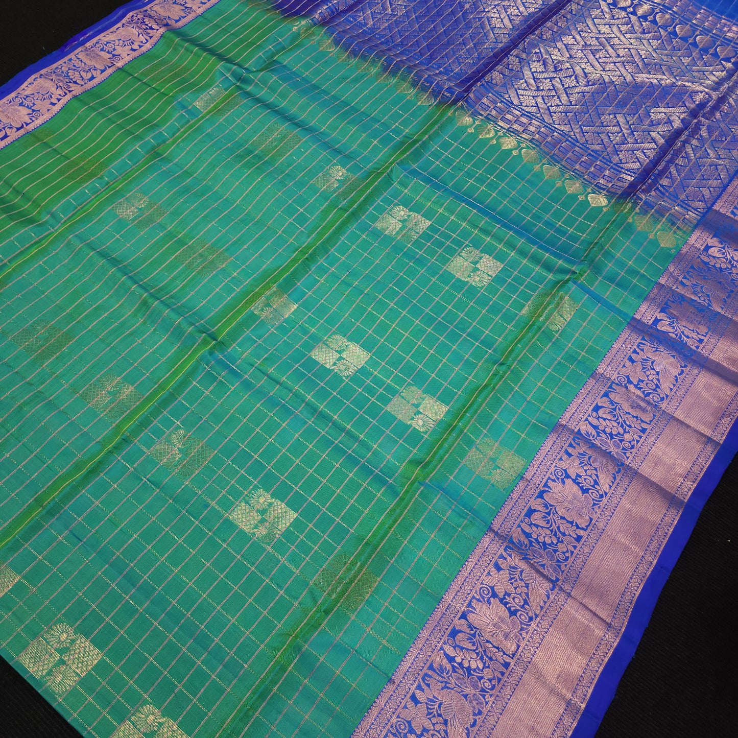 Kanchi Pattu Handloom Butta sarees ✨️