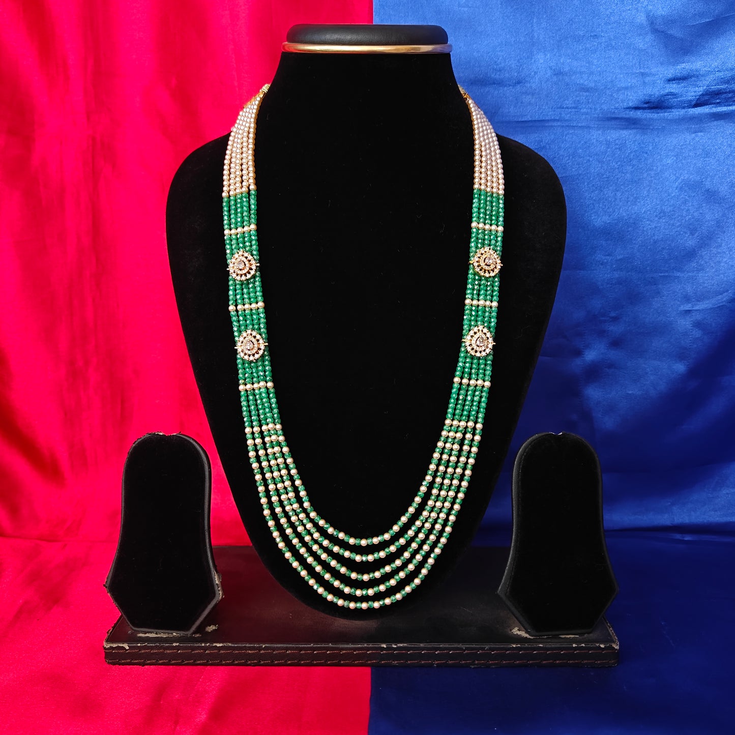 Beautiful Emerald Green Coloured Honex Necklace