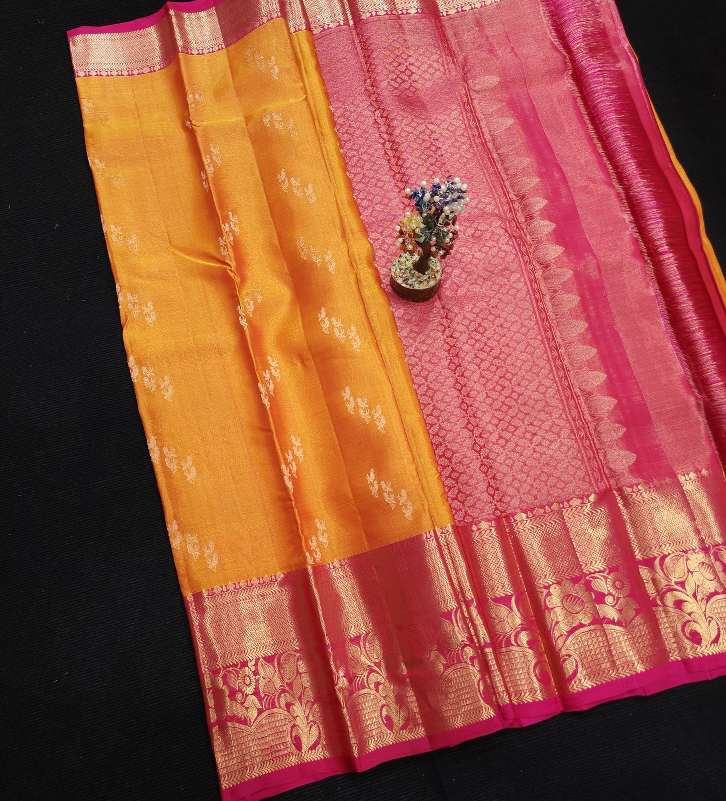Kanchi Pattu Handloom Butta Saree
