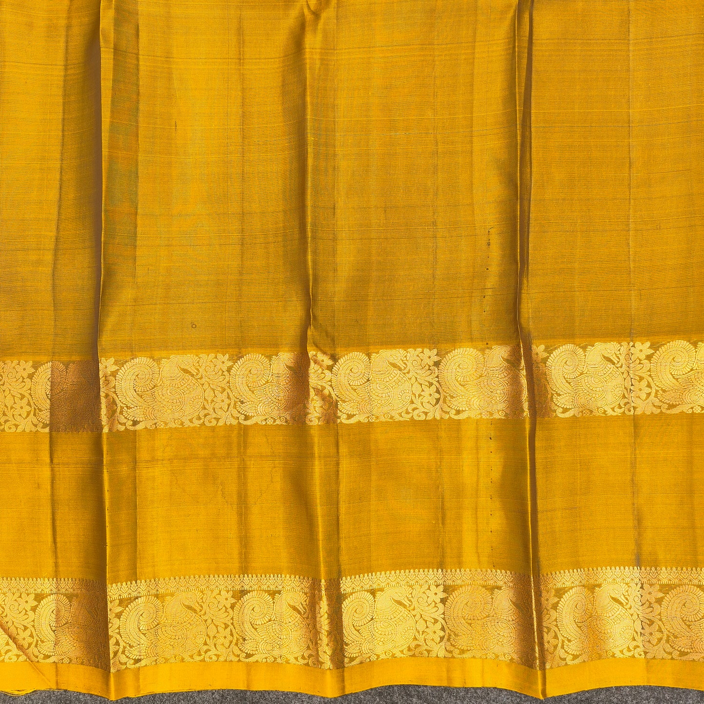 Kanchi Pattu Handloom Butta Saree