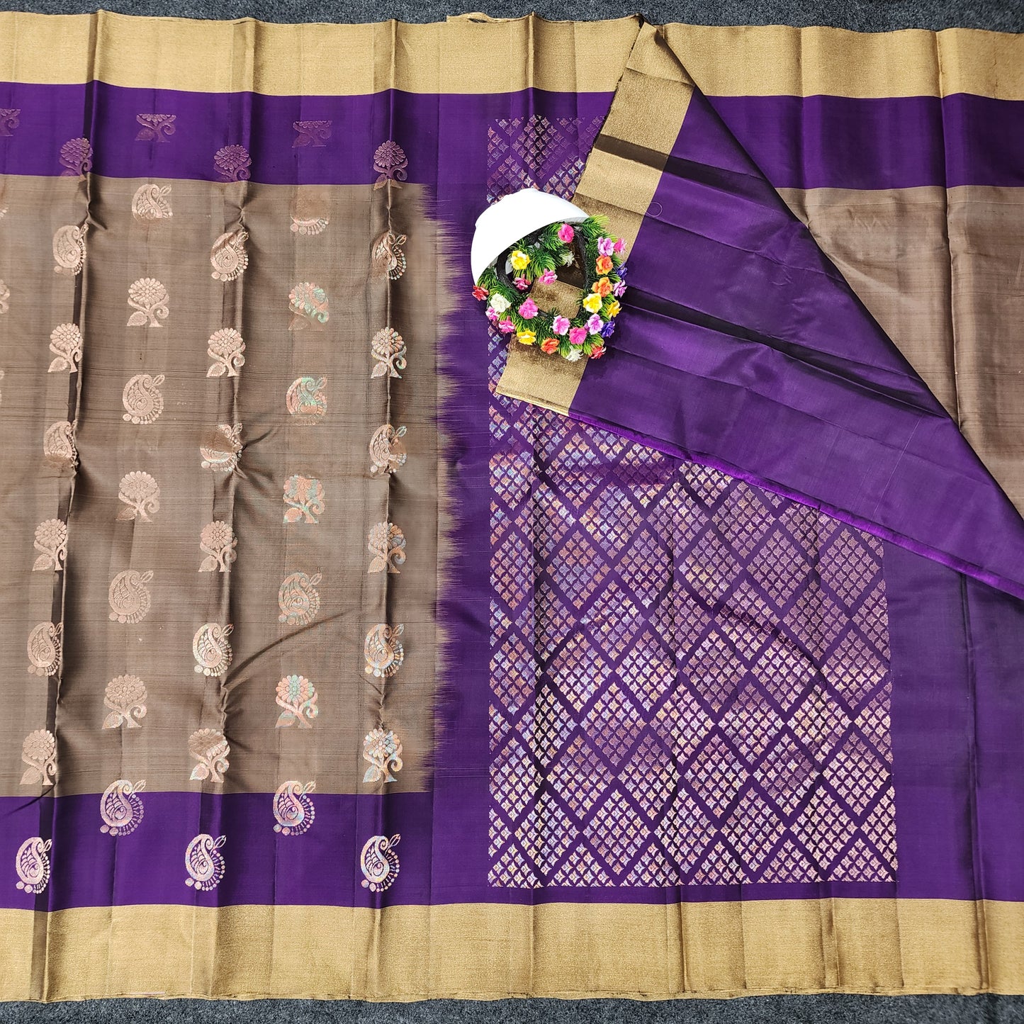 Kanchipattu lightweight Handloom Kadi Butta saree