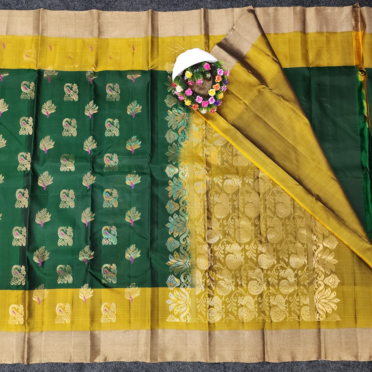 Kanchipattu lightweight Handloom Kadi Butta saree