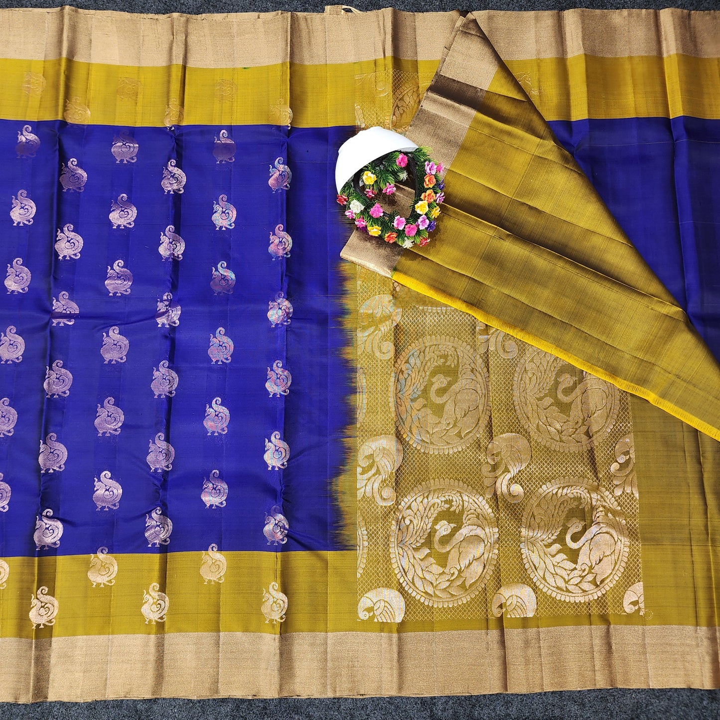 Kanchipattu lightweight Handloom Kadi Butta saree