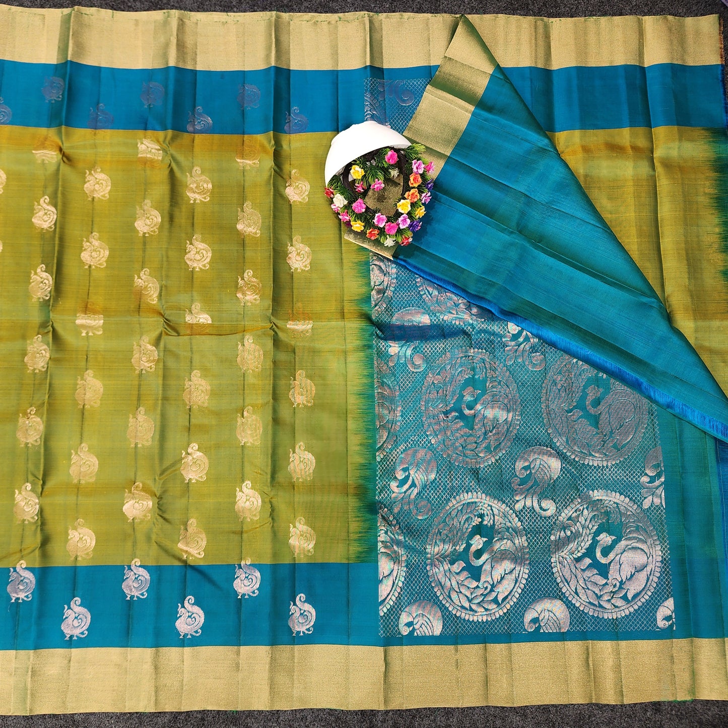 Kanchipattu lightweight Handloom Kadi Butta saree