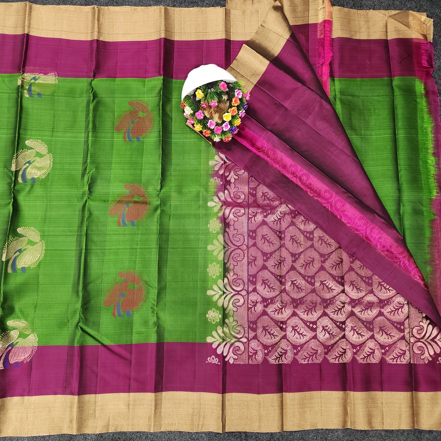 Kanchipattu lightweight Handloom Kadi Butta saree