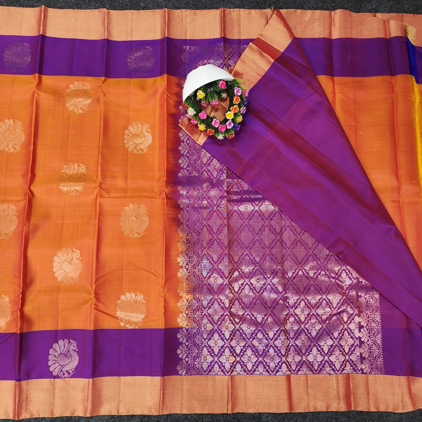 Kanchipattu lightweight Handloom Kadi Butta saree