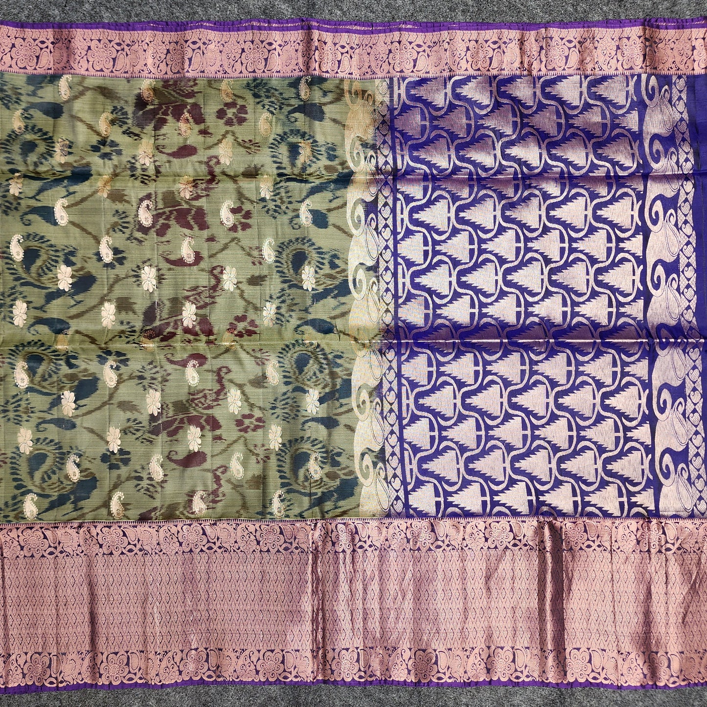 Ikkat Kanchi pattu Butta Handloom Sarees