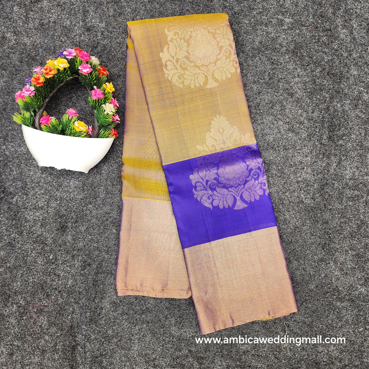 Kanchipattu lightweight Handloom Kadi Butta saree