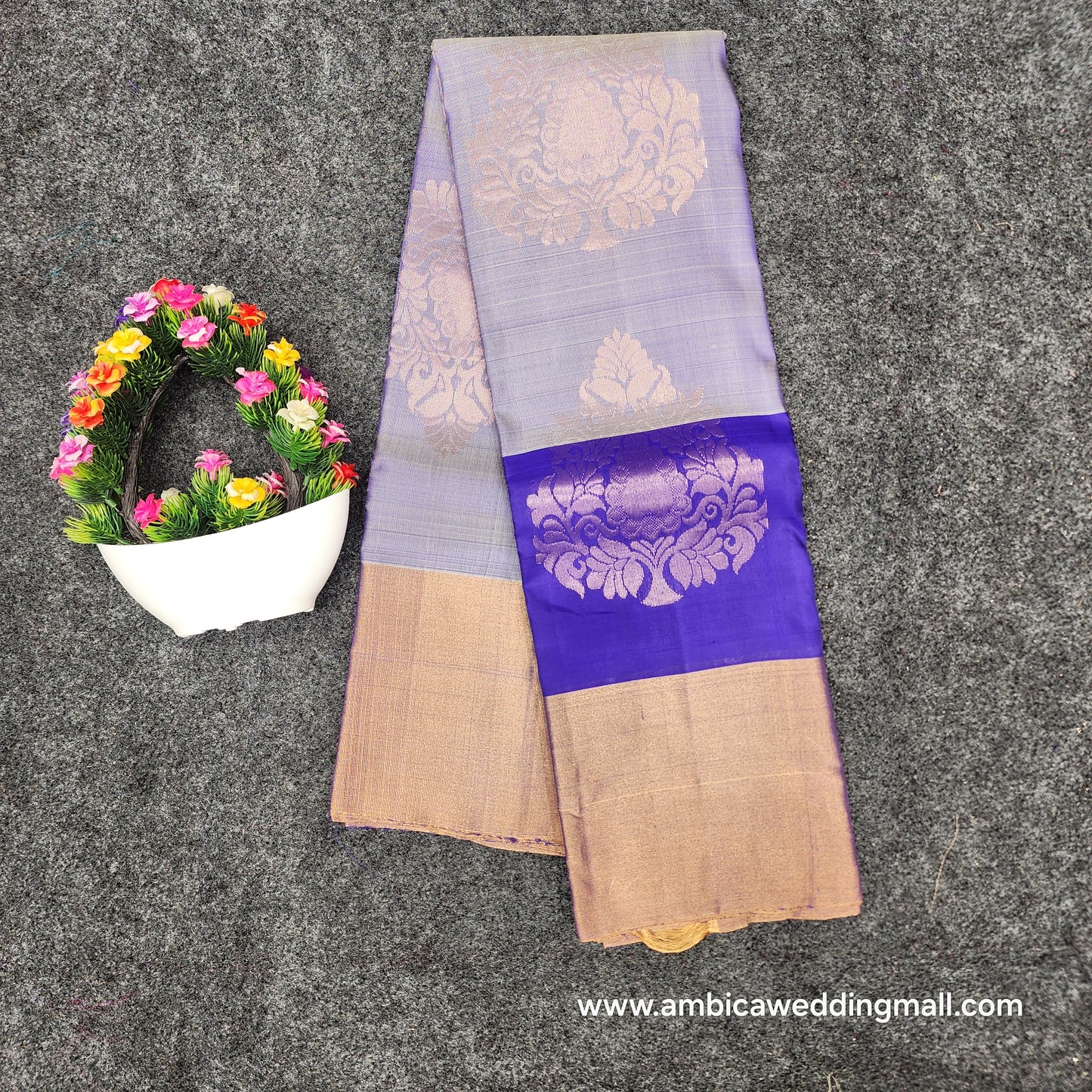 Kanchipattu lightweight Handloom Kadi Butta saree