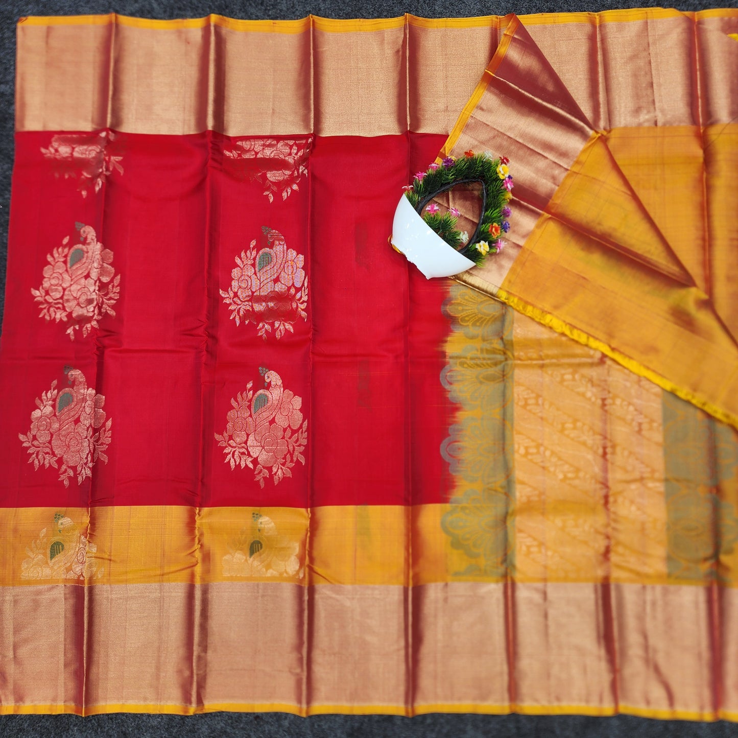 Kanchipattu lightweight Handloom Kadi Butta saree