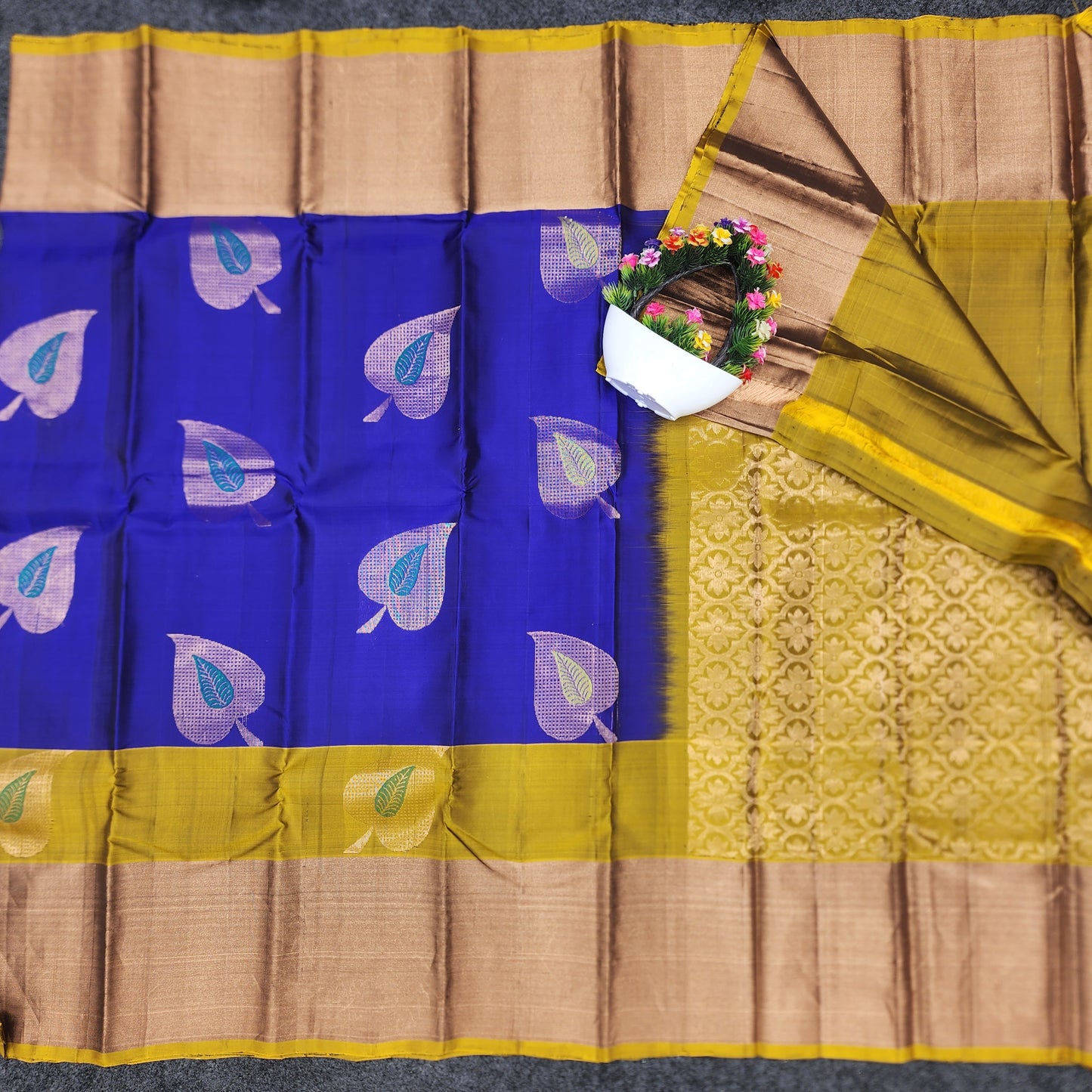 Kanchipattu lightweight Handloom Kadi Butta saree