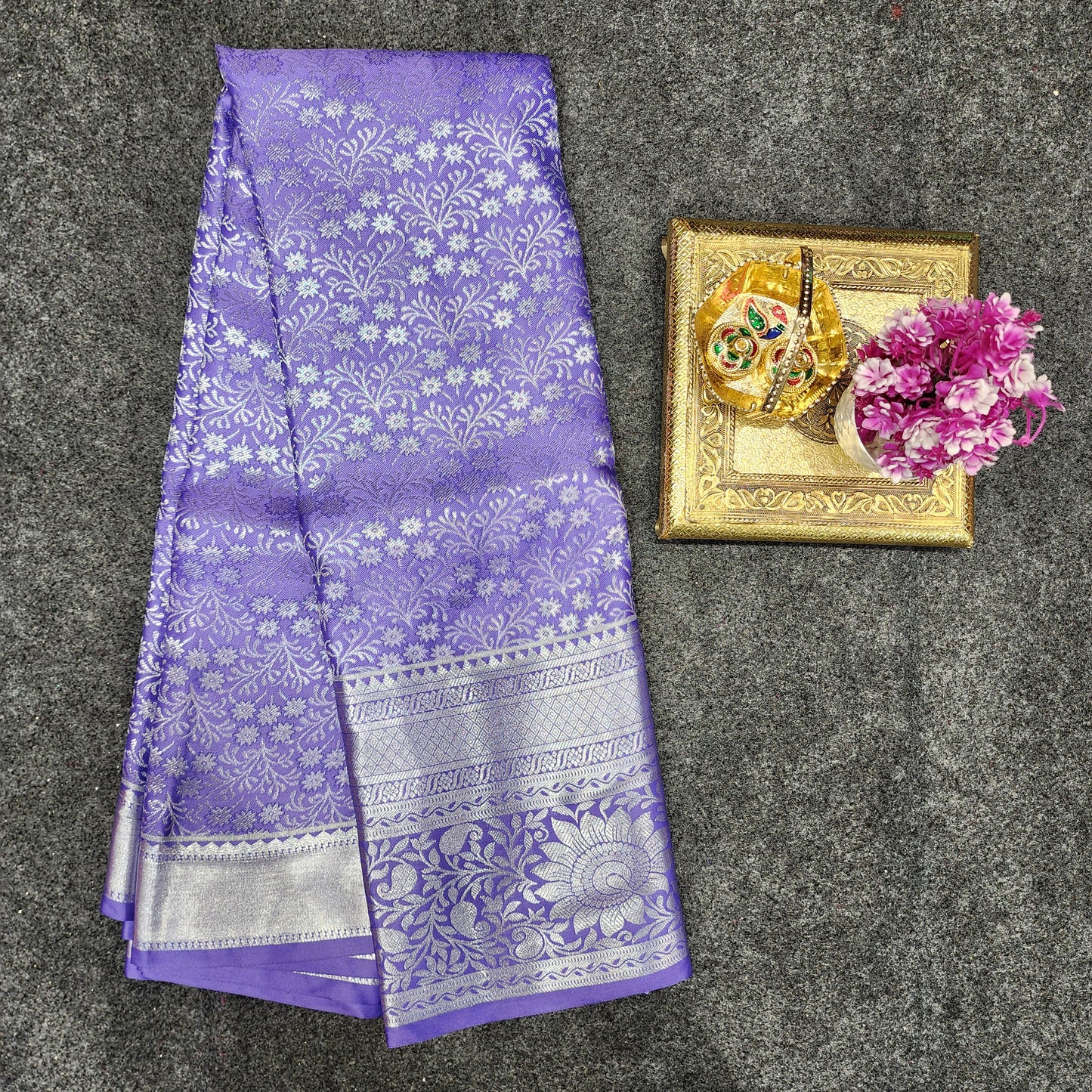 Kanchi pattu Resham self sarees 💫