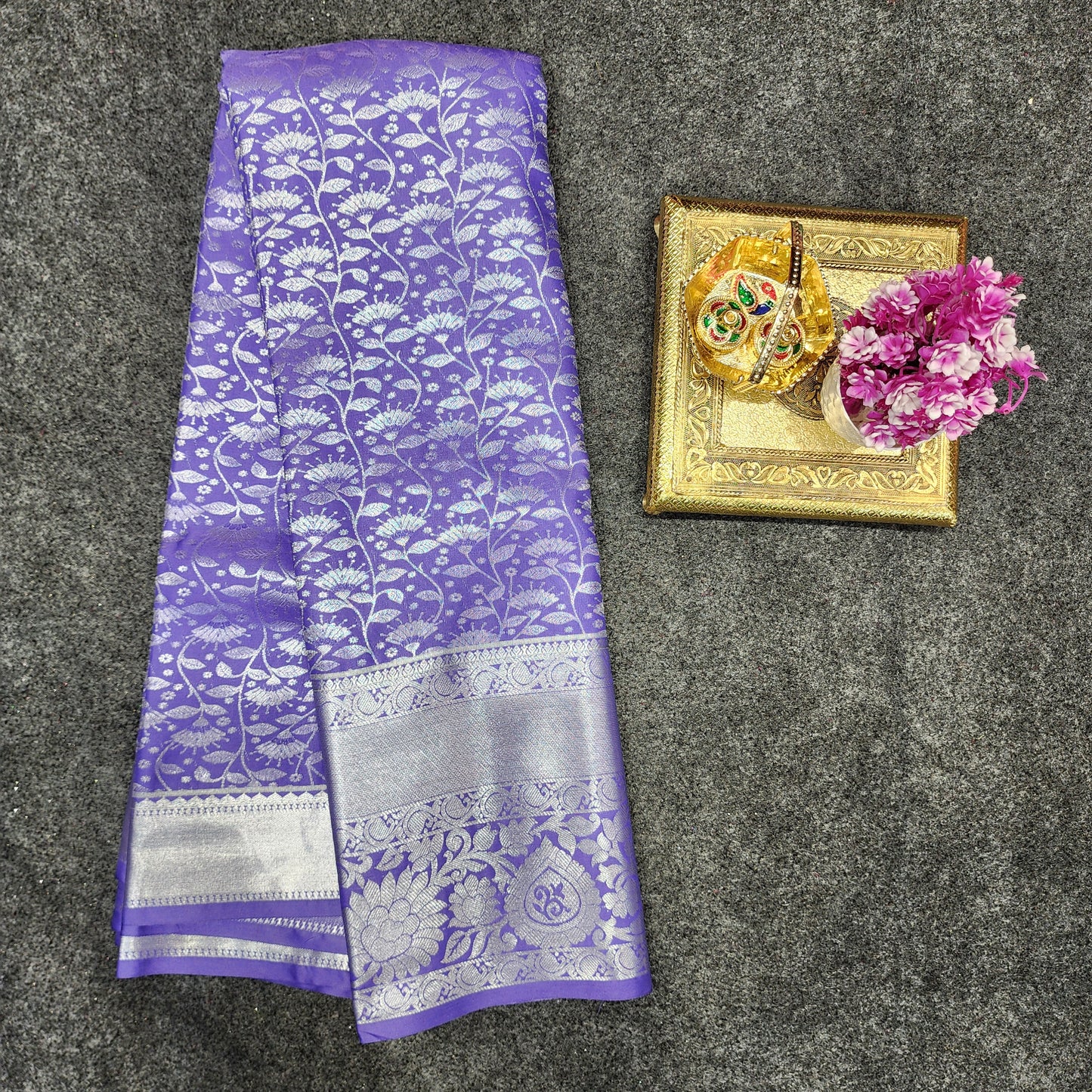 Kanchi pattu Resham self sarees 💫