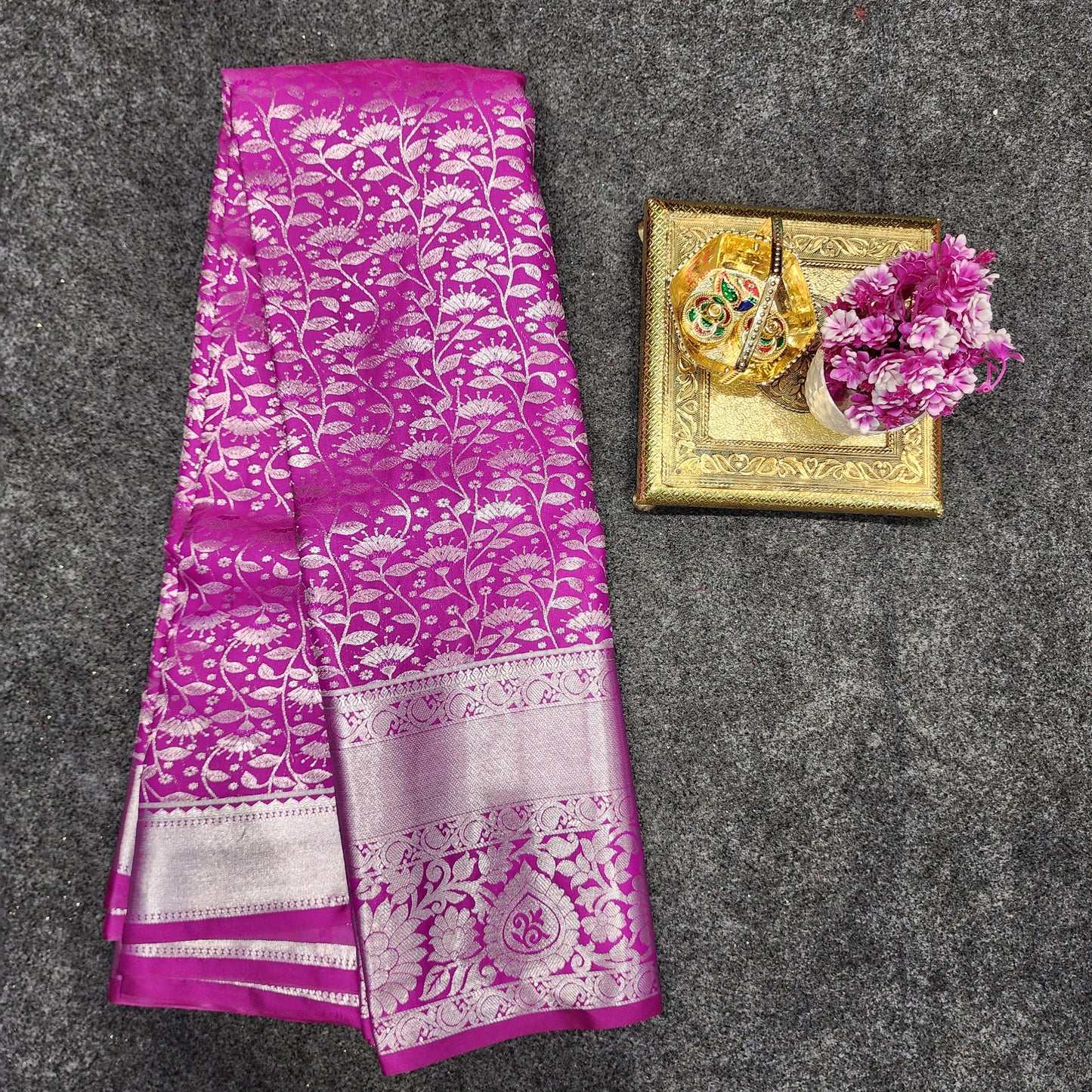 Kanchi pattu Resham self sarees 💫