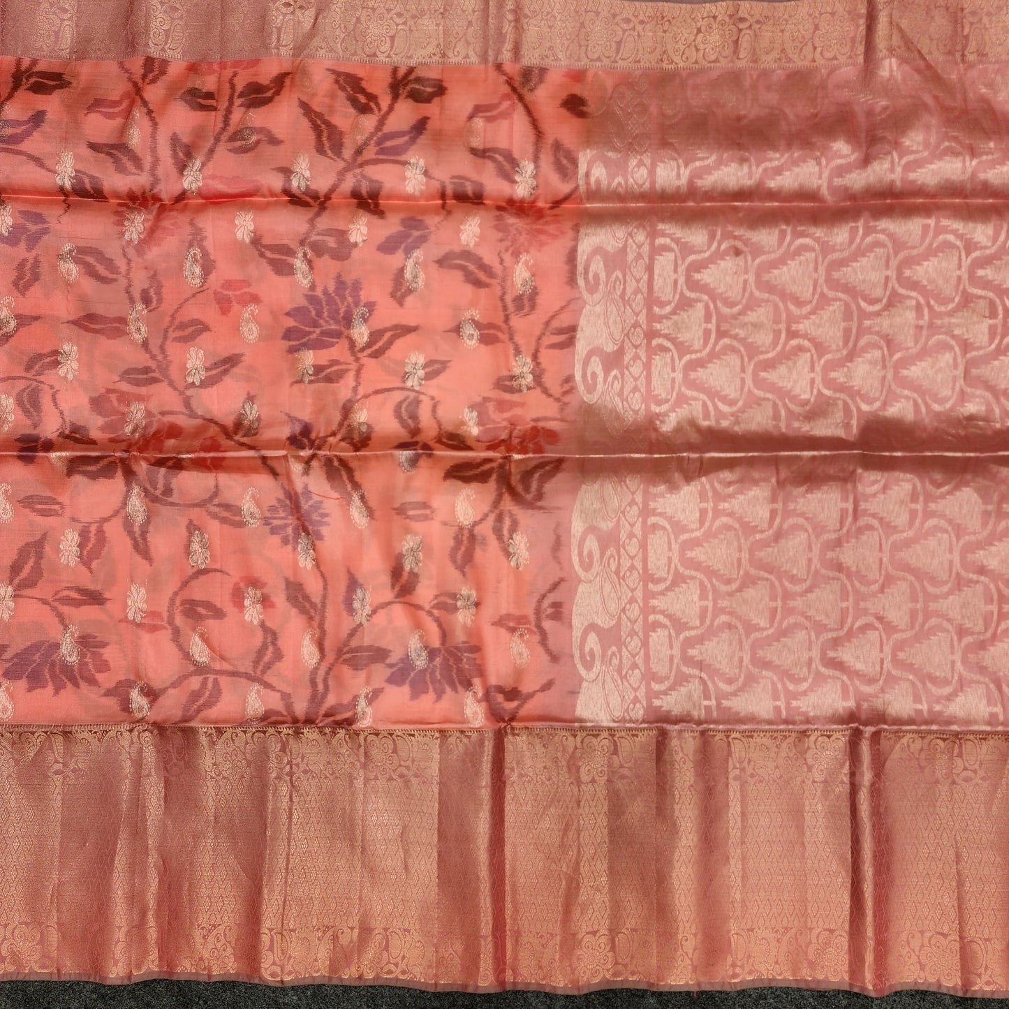 Ikkat Kanchi pattu Butta Handloom Sarees